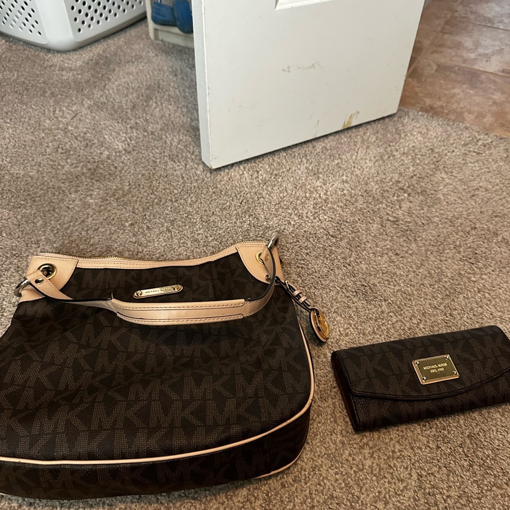 Michael Kors Black and Cream Shoulder Bag and matching wallet